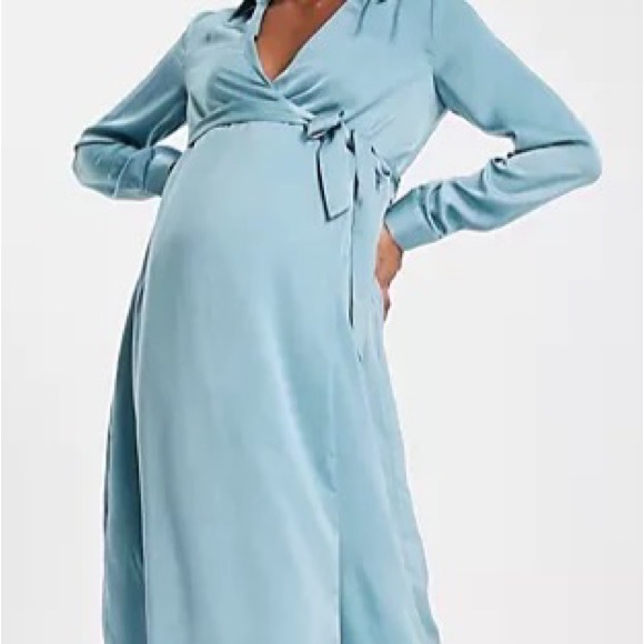 Misguided maternity wrap dress - Picture 5 of 5